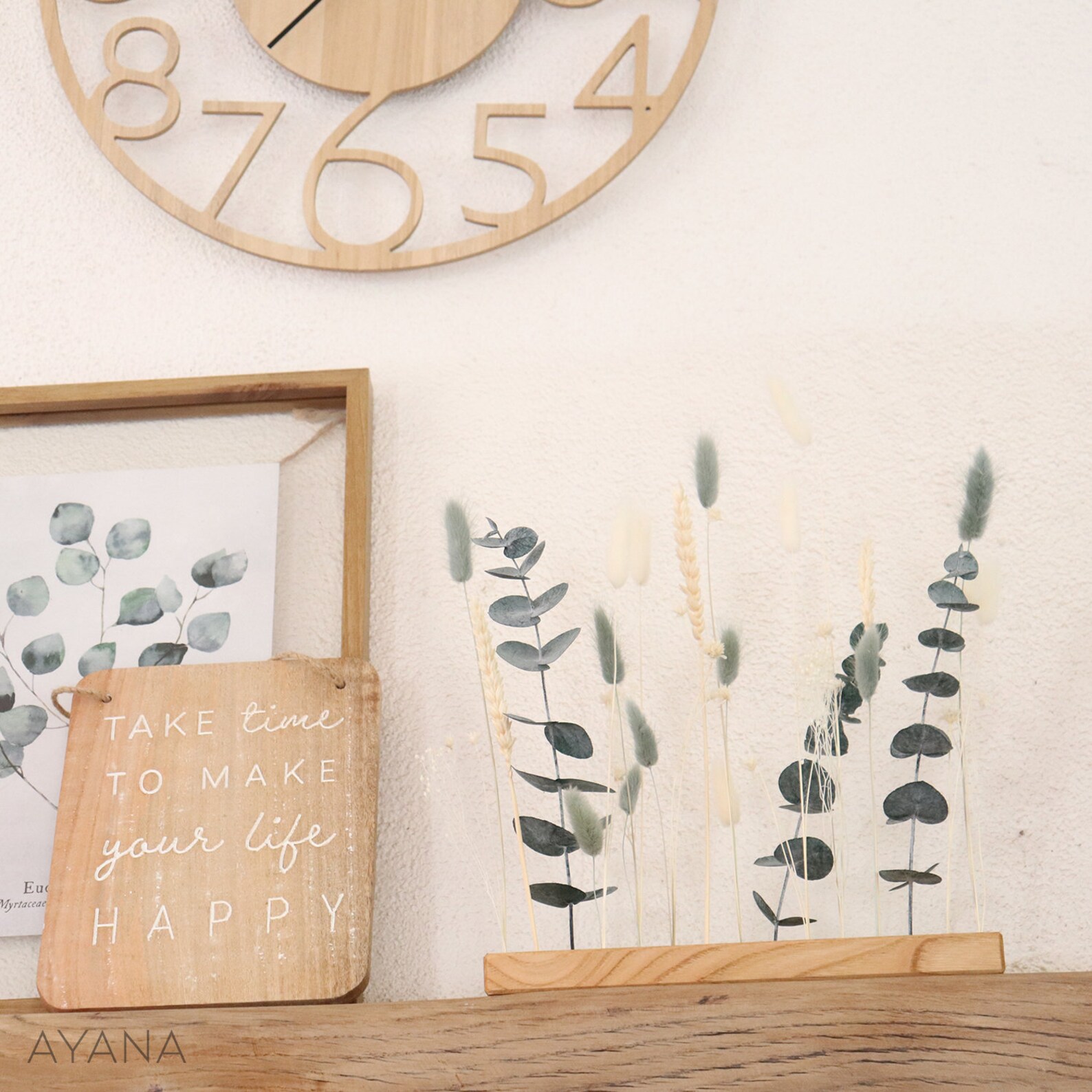 Photo inspiration: Noble Wooden Deco Provence With Sage Green Dried Flower For Photo Inspiration