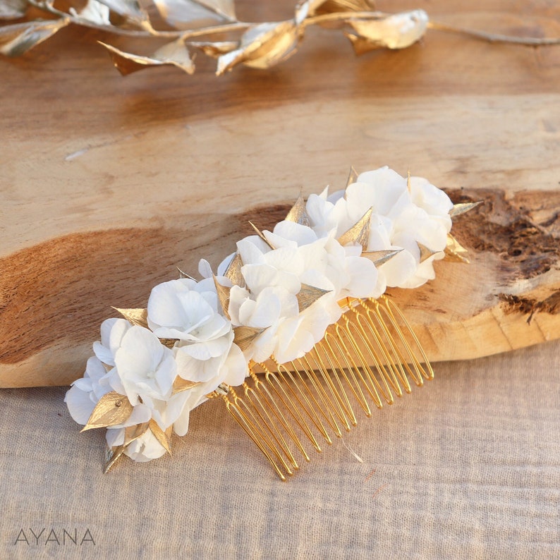 Peigne YAËLLE hortensia naturel stabilisé blanc et doré pour coiffure de mariée mariage bohème chic, parure de fleurs pour cheveux 1peigne classique(M)