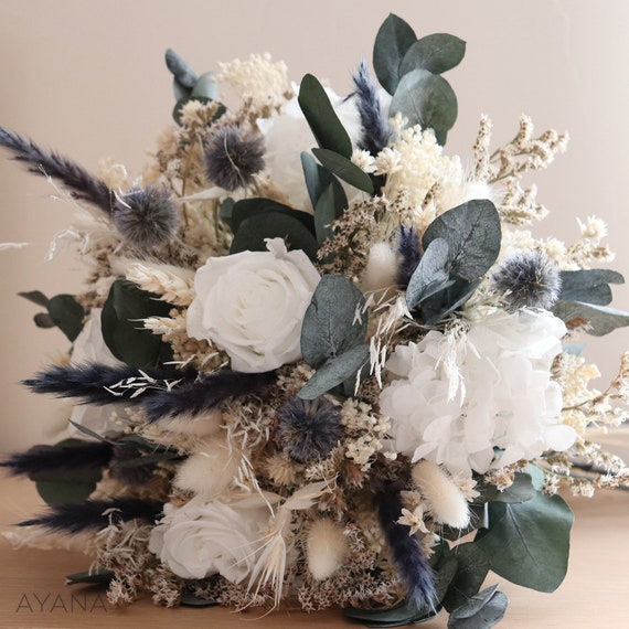 Dried Flower Bouquet SAINT BRIEUC White Eternal Roses Pampas and Blue  Thistle, Bouquet Lasting Flowers for Boho Wedding and Home Déco Home 