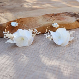 Boucles d'oreilles GWENAELLE esprit bohème chic en fleurs naturelles séchées et stabilisées blanc et doré, boucles d'oreilles mariage bohème image 3