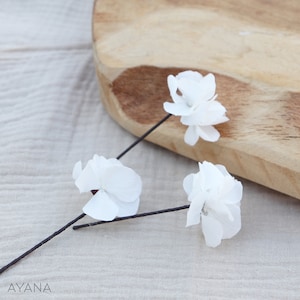 Fleuron d'hortensia stabilisé à piquer dans les cheveux, pic fleuri pour tresse ou chignon, accessoire de coiffure fleur naturelle préservée image 8