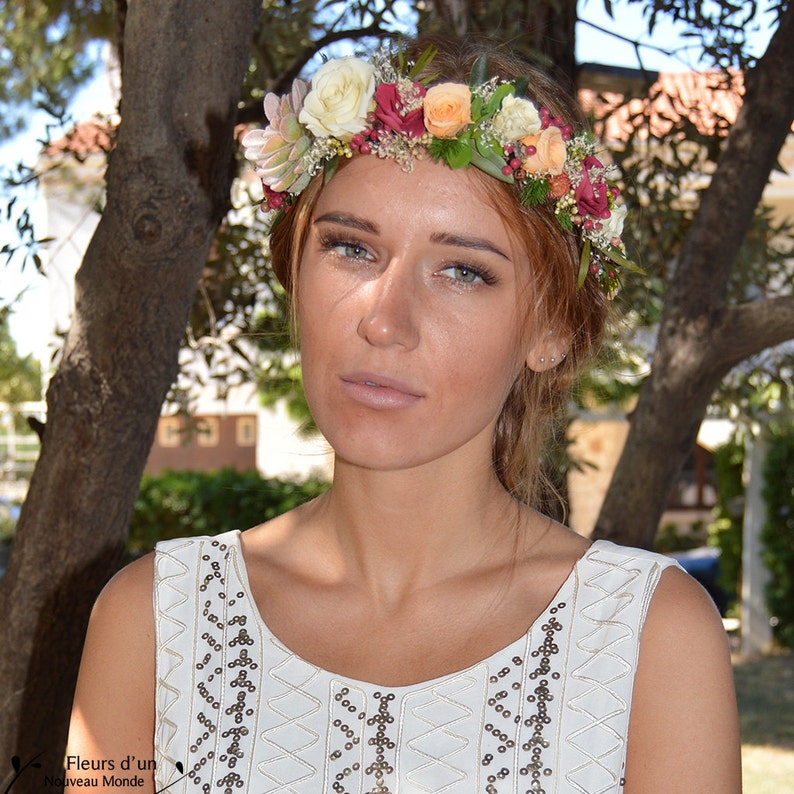 bridal hairstyle Preserved flowers crown Charlotte for your wedding
