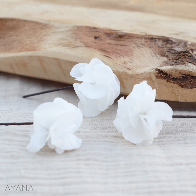 Fleuron d'hortensia stabilisé à piquer dans les cheveux, pic fleuri pour tresse ou chignon, accessoire de coiffure fleur naturelle préservée image 6