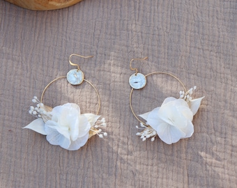 Pendientes de espíritu boho chic GWENAELLE en flores blancas y doradas secas y preservadas naturales, pendientes de boda boho