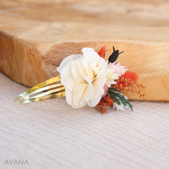 Flor con pinza para ceremonia y comunión
