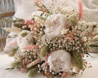 White and pink peonies bouquet AIX EN PROVENCE, composition of dried and preserved flowers, boho wedding bouquet