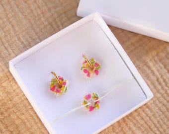 BAYA GIFT SET – Matching resin dried flower earrings and bracelet set, floral shape boho jewelry, handmade colorful gift
