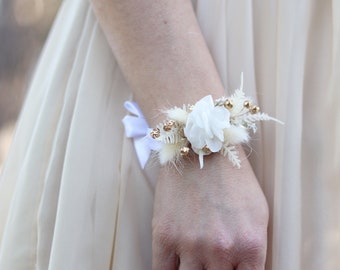 ISABEL-Armband, getrocknete und stabilisierte Blumen, weiß und goldfarben, Boho-Accessoire für Braut, Brautjungfer, originelles Geschenk, Zeugenanfrage