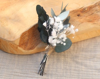 Boutonnière LEGERETE pour marié en fleurs stabilisées blanc et vert mariage bohème, accessoire  gypsophile et eucalyptus naturels durables