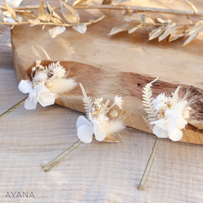 Set of hairpins ISABEL with white and gold dried flower, preserved white hydrangea hair accessory for wedding party, baptism, Christmas image 1