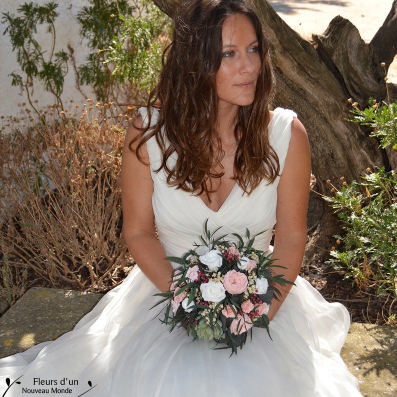 Wedding bouquet preserved flowers Boho bouquet romantic bridal bouquet preserved real flowers 2017 wedding trends keep your bouquet