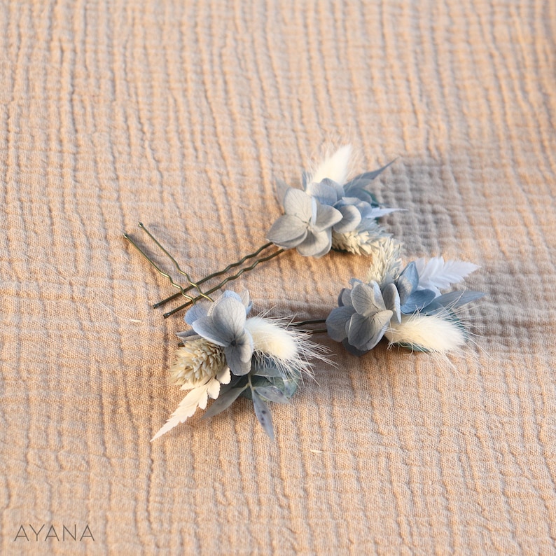 Lot d'épingles à cheveux ELSA en fleur séchée et stabilisée pour coiffure mariage bohème d'hiver couleur gris bleu Lot 3 pics assortis
