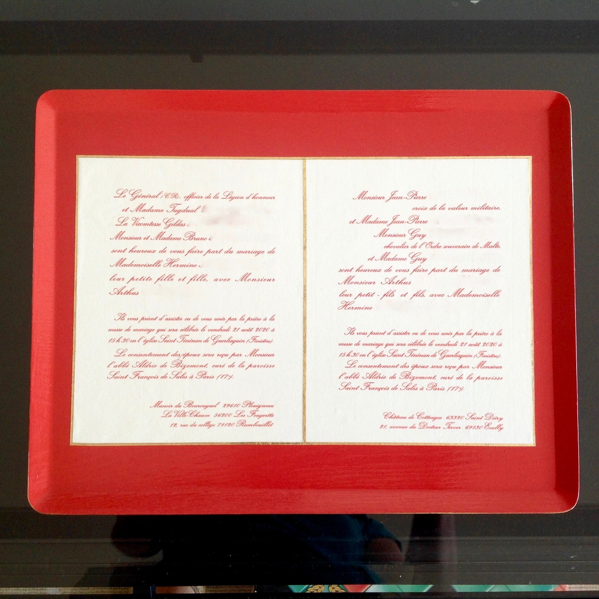 Plateau en Bois avec Votre Faire Part de Mariage