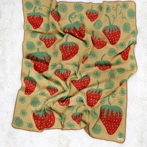 Strawberry Field Knit Blanket Fruit Home Decor Summer - Etsy