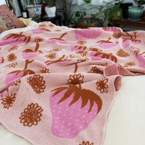 Strawberry Field Knit Blanket Fruit Home Decor Sorbet Pink Blush Orange image 7