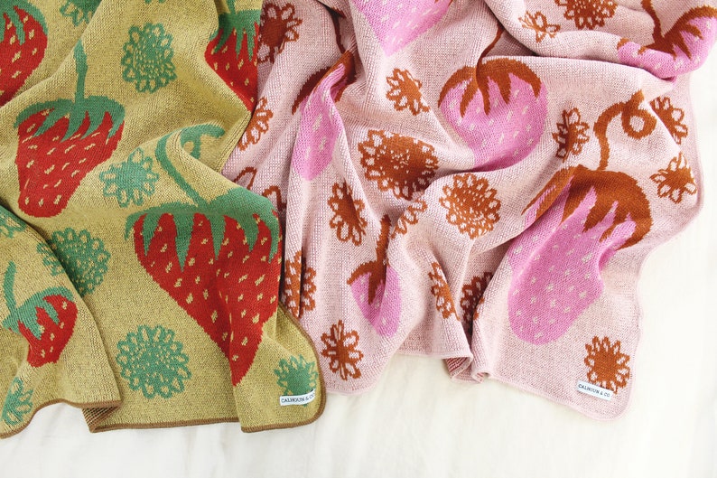 Strawberry Field Knit Blanket Fruit Home Decor Sorbet Pink Blush Orange image 3