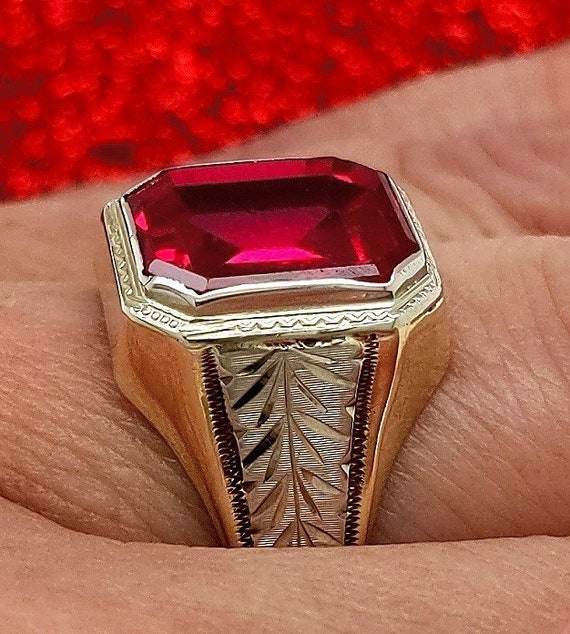 Vintage Art Deco Engraved Ruby Signet Ring - image 7