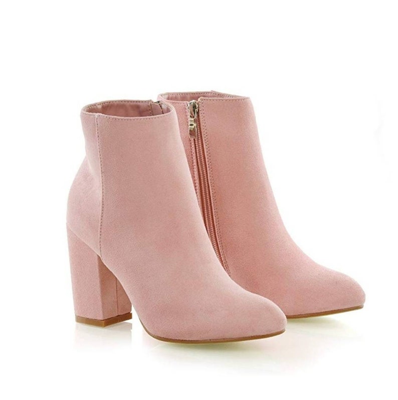 blush boots