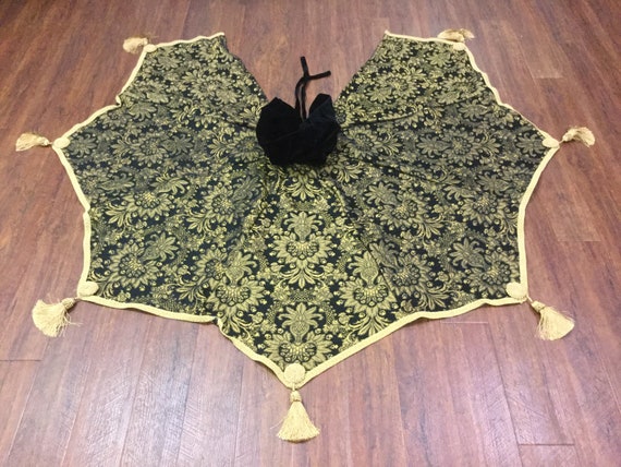 Black Tie Gold With Tassels Gold Christmas Tree Skirt by Christmas Tree Essentials Signature Collection