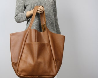 Elegante bolso tote extragrande de piel color canela