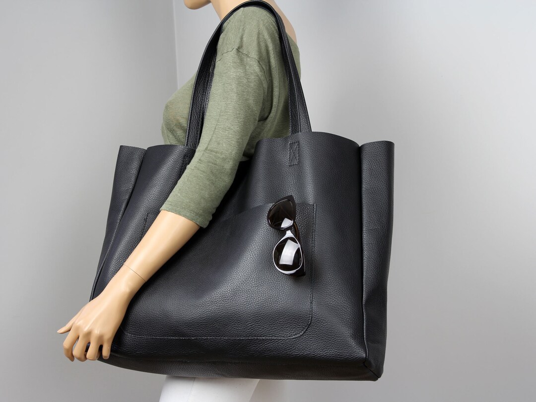 Soft leather tote, Oversized Slouchy Tote, Black Handbag for Women, Leather Bag, Very large everyday bag, Shopping bag, Leather carryall bag - Etsy France Soft leather tote, Oversized Slouchy Tote, Black Handbag for Women, Leather Bag, Very large everyday bag, Shopping bag, Leather carryall bag - Etsy France