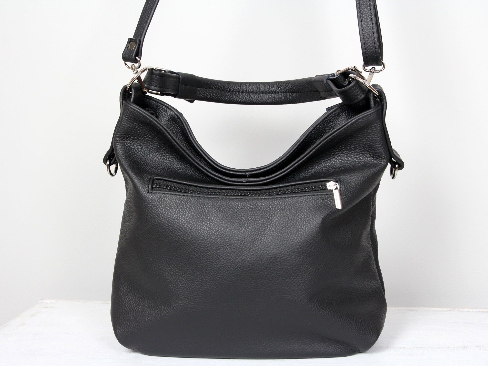Black Everyday Leather Bag With Many Pockets on the Outside