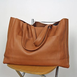 Grand sac en cuir souple, Très grand sac à main en cuir camel pour livres, Sac souple pour ordinateur portable, Grand sac à main pour femme