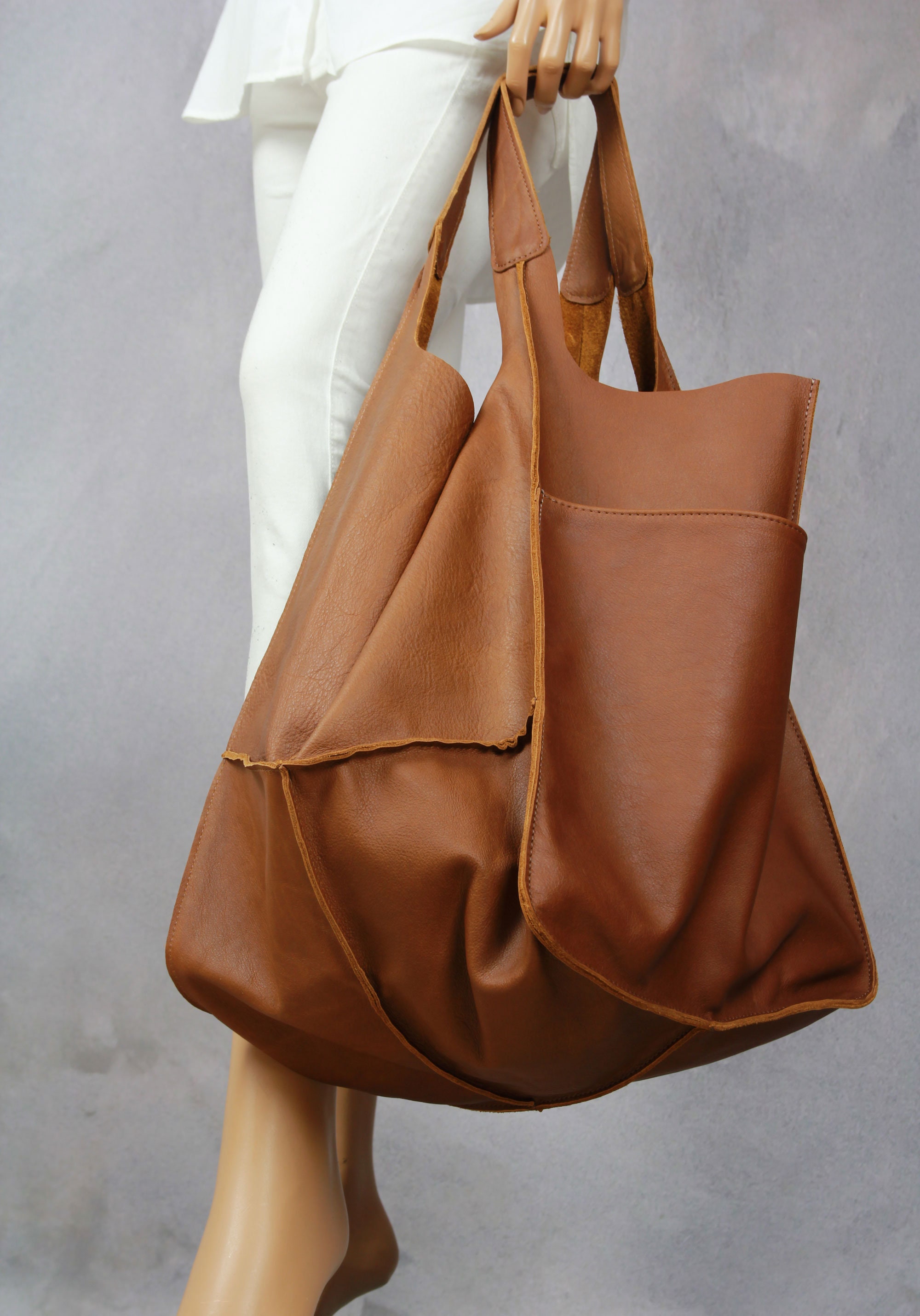 Leather light brown tote bag with pocket Camel brown tote bag Oversized carryall handbag Giant oversize tote bags Soft shopper bag
