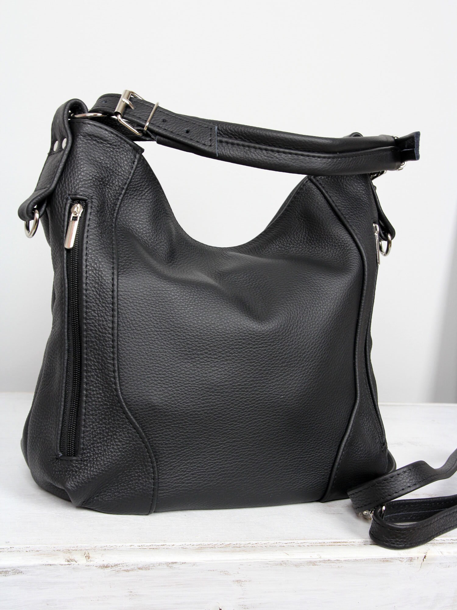 Black Everyday Leather Bag With Many Pockets on the Outside