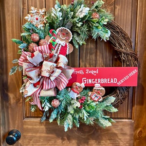 Gingerbread Door Wreath, Gingerbread Man Christmas Wreath, Christmas Wreath with sign, Gingerbread Decor, Kitchen Christmas Wreath Gift Idea