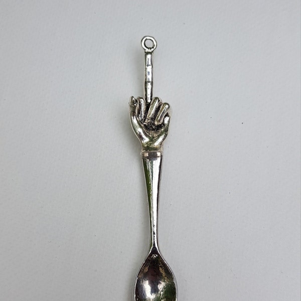 Colgante de mini cuchara con forma de dedo medio, colgante de collar desmontable