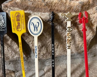 Vintage Restaurant and Casino Swizzle Sticks, 23 Cocktail Stir Sticks, Barware, Mancave, Stirrers, 1970s Bartender