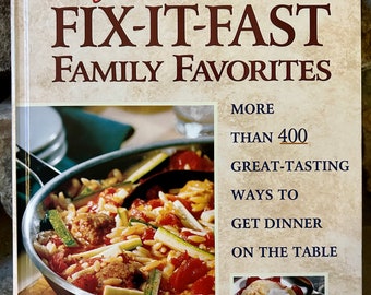 Vintage Betty Crocker Cookbook, Fix-It-Fast Family Favorites, 2000, Large Hardback, Gifts for the Cook, Comfort Food, Vintage Cookbooks