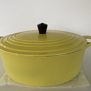 Vintage Le Creuset  5 &  1/2 Quart Lemon Yellow Dutch Oven Casserole