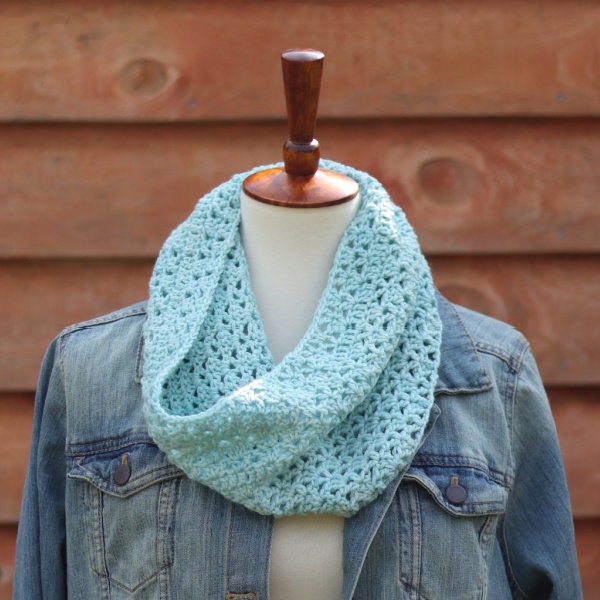 Lightweight Crochet Cowl Pattern for DK weight Yarn | Easy Lace Cowl Pattern | Women and Teens | Ashland Cowl