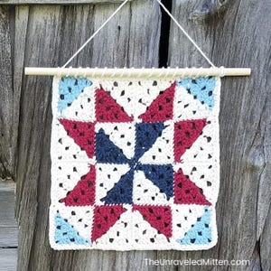 Farmhouse Quilt Square Wall Hanging Crochet Pattern | Granny Square Crochet | Half Square Triangle