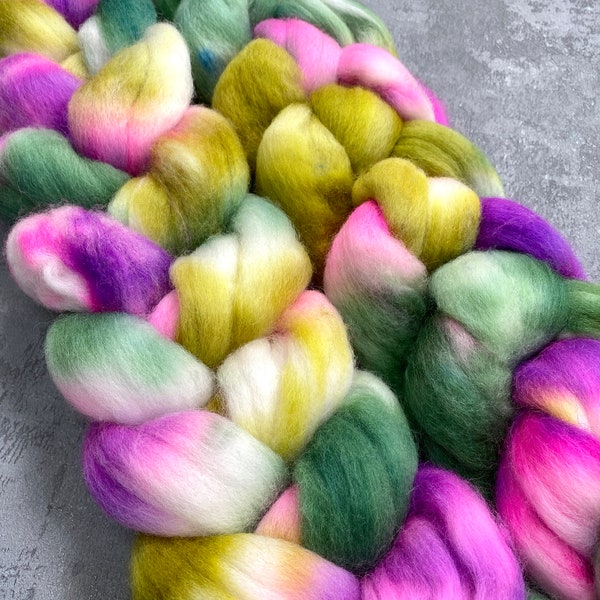 100g  Hand Dyed Roving /Combed Tops - Firbeck  Fibres- Polwarth - Spinning Fibre - Weaving 'Lilac Tree'