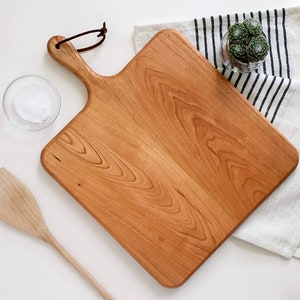 Charcuterie Board / Cherry / Square Paddle Board