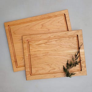 Cutting Board / Cherry / Charcuterie / Juice Groove