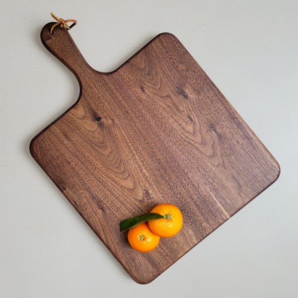 Charcuterie Board / Black Walnut / Square Paddle Board