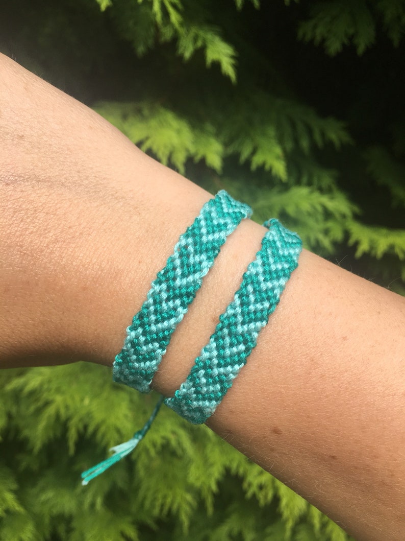 BFF gift twin bracelet kids bracelet set mother daughter gift set two tone heart bracelets Best friend friendship bracelet set of two