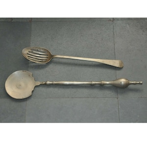 2 Pc Brass Handcrafted Fine Solid Unique Kitchenware/ Frying Spoons/Vintage and vintage spoons/Brass Vintage handicrafts/Indian art.