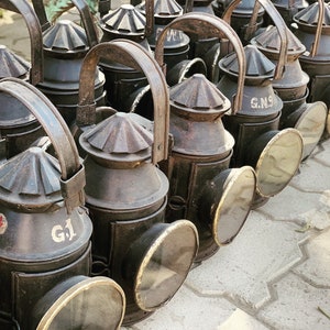 Vintage railway lamps/ indian vintage lamp/ vintage railway lamps/ railway lamp/ vintage carriage lamps/ indian decor/ rare and collectible