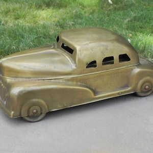 Vintage Brass 6 Scomparti Artigianato Intarsio Inciso a forma di auto Betel Nut Box, scatola di gioielli in ottone, scatola in ottone vintage, scatola di gioielli nascosta