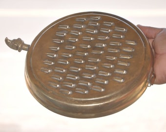 Vintage brass cheese grater/ Brass vegetable shredder/ Indian antique brass vegetable grater/ brass grater in crocodile shape/Indian antique