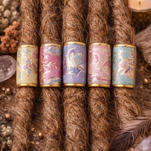 Loc Jewelry - Juego de 5 cuentas para el cabello de resina dorada con agujeros grandes