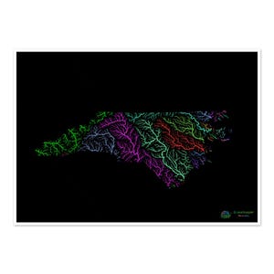 Carolina del Norte - Mapa de la cuenca fluvial, arcoíris sobre fondo negro - Impresión de bellas artes