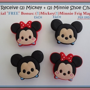 Puede incluir: Cuatro charms para zapatos de personajes de dibujos animados que representan a Mickey Mouse y Minnie Mouse. Dos charms Minnie Mouse rojos con lazos de lunares blancos y dos charms Mickey Mouse negros. Recibes (2) Mickey + (2) Minnie Shoe Charms Bono "GRATIS" especial: (1)Mickey (1) Minnie Frig Magnet CADA CADA POR PEDIDO
