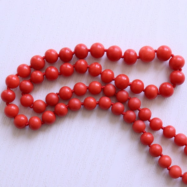 Vintage  Red Coral Necklace 18k Gold Clasp