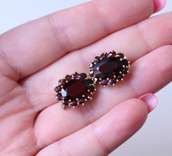 Vintage Faceted Garnet Set of Earrings and Pendan… - image 5